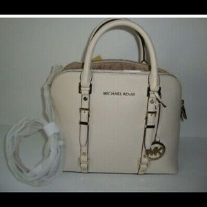 NWT MICHAEL KORS Bedford Legacy MD Dome Satchel Bag w/Strap in LT Cream Leather